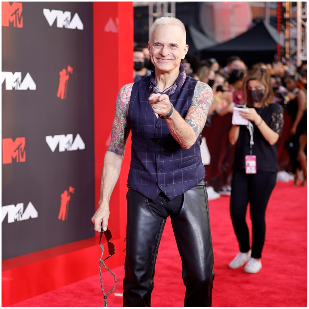 https://www.gettyimages.com/detail/news-photo/david-lee-roth-attends-the-2021-mtv-video-music-awards-at-news-photo/1340118189?adppopup=true